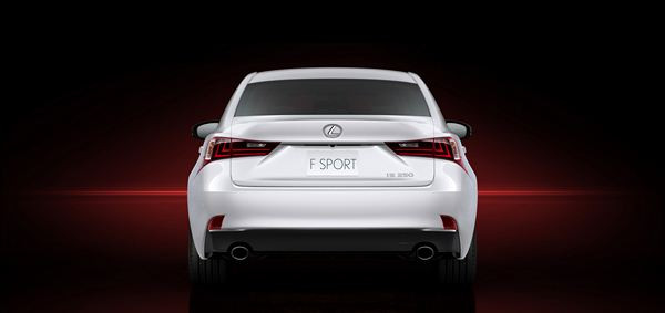 Lexus dévoile la prochaine génération de la berline IS