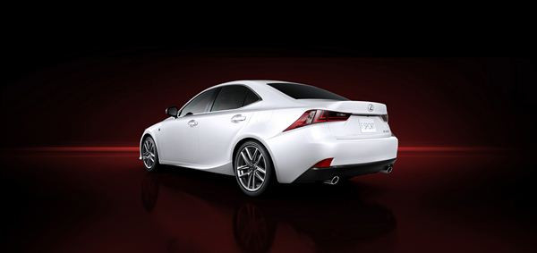 Lexus dévoile la prochaine génération de la berline IS