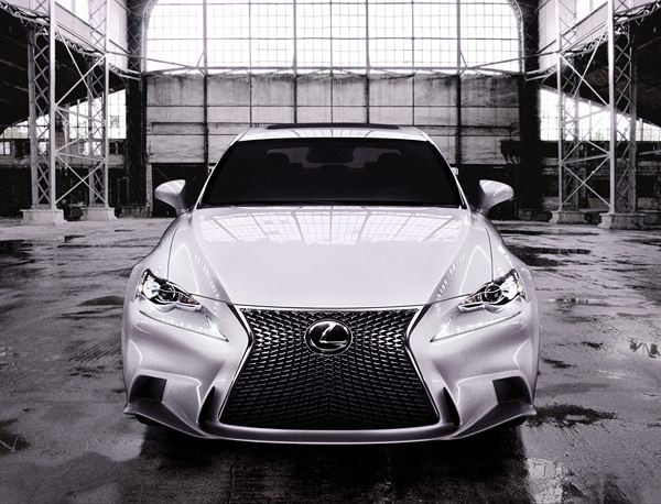 Lexus dévoile la prochaine génération de la berline IS