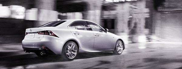 Lexus dévoile la prochaine génération de la berline IS