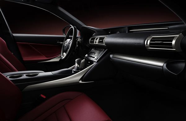 Lexus dévoile la prochaine génération de la berline IS
