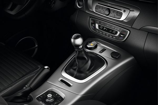 Le Renault Scénic XMOD se décline en mode crossover