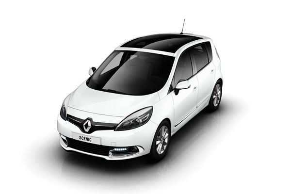 Le Renault Scénic adopte la nouvelle face avant symbole du renouveau du design Renault