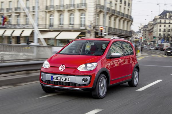 La Volkswagen cross up! avec un look spécifique de baroudeur au salon de Genève