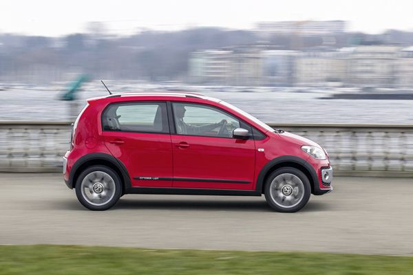 La Volkswagen cross up! avec un look spécifique de baroudeur au salon de Genève