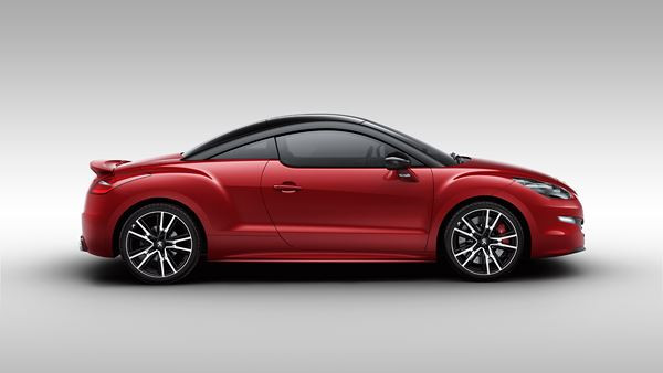Le coupé sportif Peugeot RCZ passe en mode R