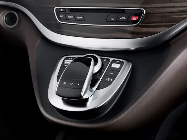 Le monospace Mercedes Classe V peut accueillir jusqu'à huit personnes