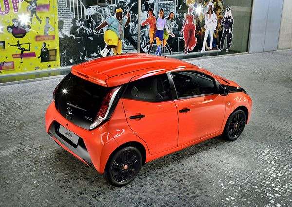 La nouvelle Toyota Aygo adopte des formes franches et extraverties