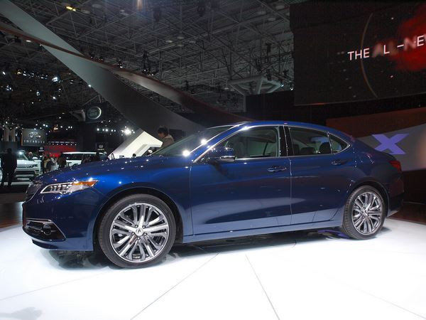 Le salon de l’automobile de New York ouvre ses portes au public américain