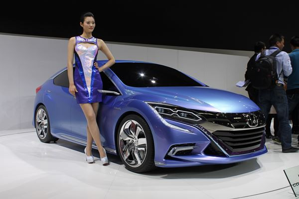 Dans les allées du salon de l'automobile de Pékin 2014