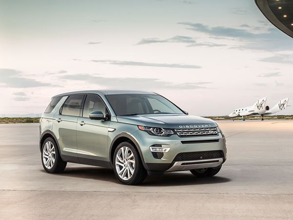 Le SUV compact premium Land Rover Discovery se décline en mode Sport