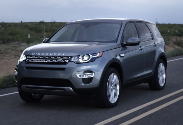 Le SUV compact premium Land Rover Discovery se décline en mode Sport