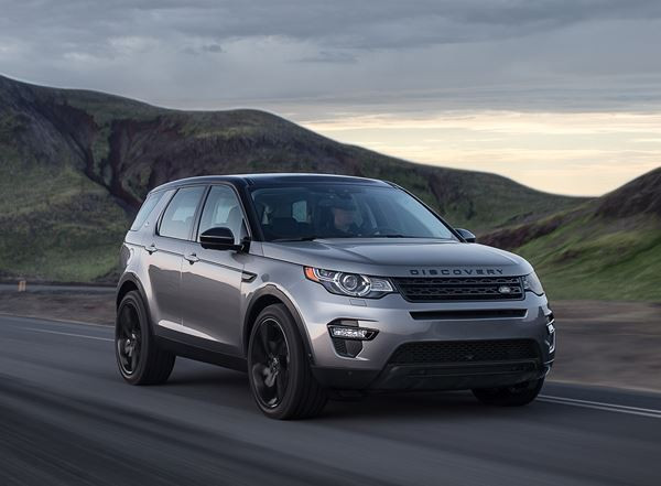 Le SUV compact premium Land Rover Discovery se décline en mode Sport