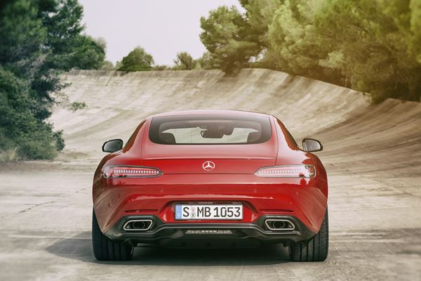 La Mercedes-AMG GT affiche des performances dignes de la compétition automobile