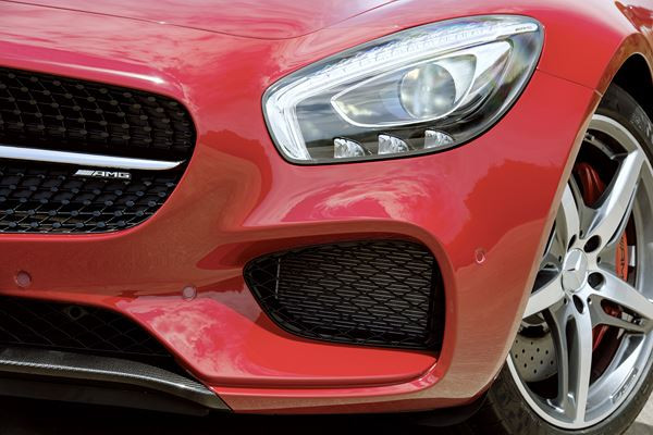 La Mercedes-AMG GT affiche des performances dignes de la compétition automobile