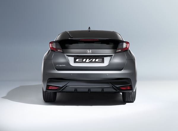 La Honda Civic bénéficie d'un nouveau dessin de la face avant