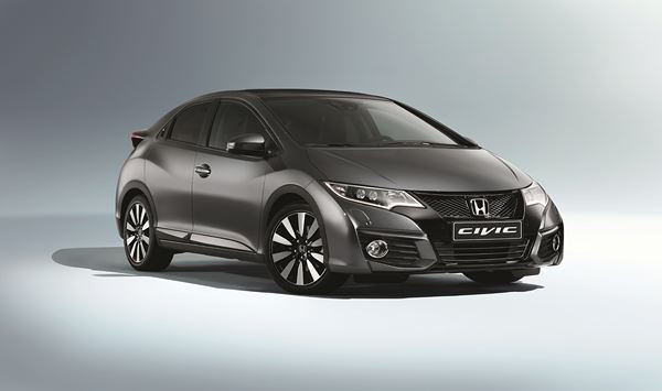 La Honda Civic bénéficie d'un nouveau dessin de la face avant