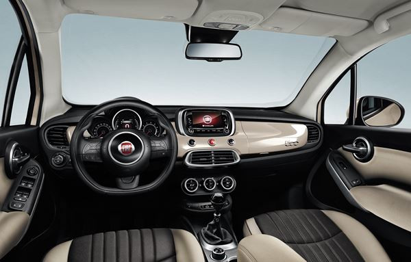 L’emblématique Fiat 500 se décline en crossover compact