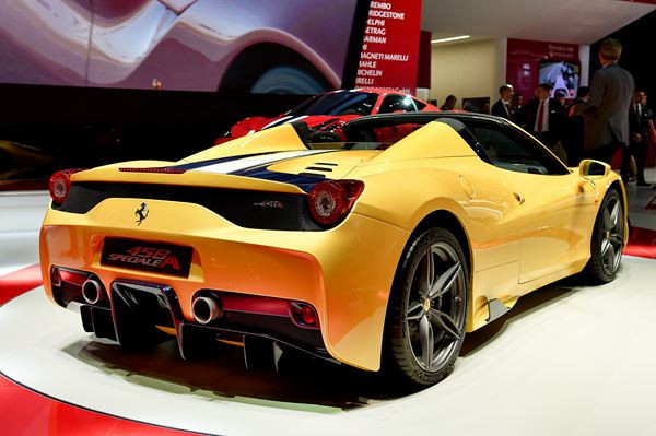 La Ferrari 458 Speciale A en première mondiale à Paris