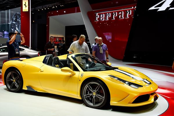 La Ferrari 458 Speciale A en première mondiale à Paris