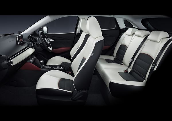 Le Mazda CX-3 se dévoile au salon automobile de Los Angeles