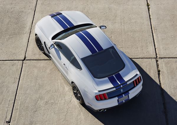 Ford dévoile la Mustang Shelby GT350 à Los Angeles