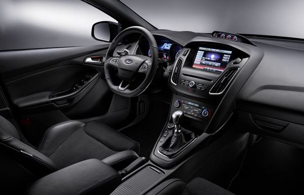 La Ford Focus RS à système 4 roues motrices développe plus de 320 ch