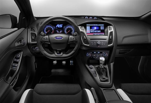 La Ford Focus RS à système 4 roues motrices développe plus de 320 ch