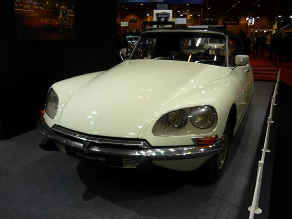 La quarantième édition du salon Rétromobile ouvre ses portes
