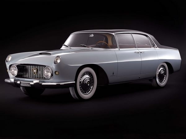 La quarantième édition du salon Rétromobile ouvre ses portes