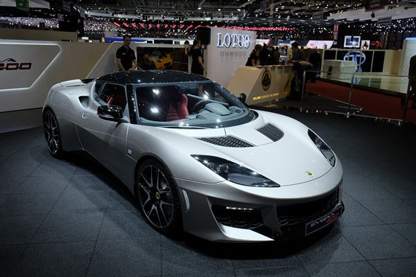 La nouvelle Lotus Evora 400 se dévoile