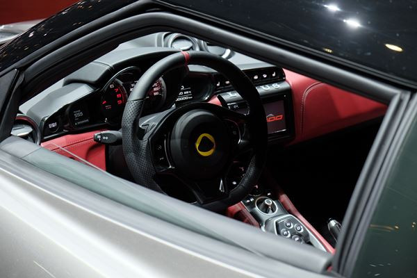 La nouvelle Lotus Evora 400 se dévoile