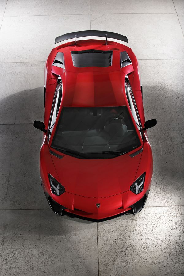 La Lamborghini Aventador LP 750-4 Superveloce développe 750 ch