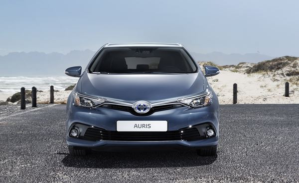 La Toyota Auris bénéficie d'un style plus affirmé et de nouvelles motorisations