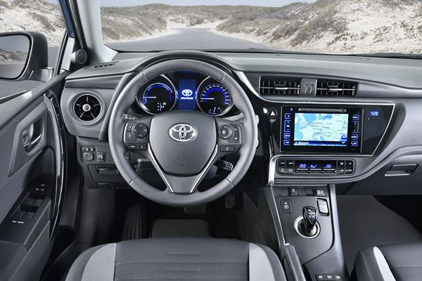 La Toyota Auris bénéficie d'un style plus affirmé et de nouvelles motorisations