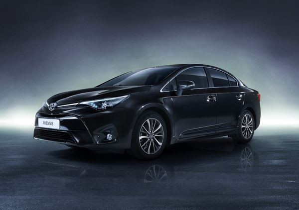 La Toyota Avensis adopte des lignes plus dynamiques