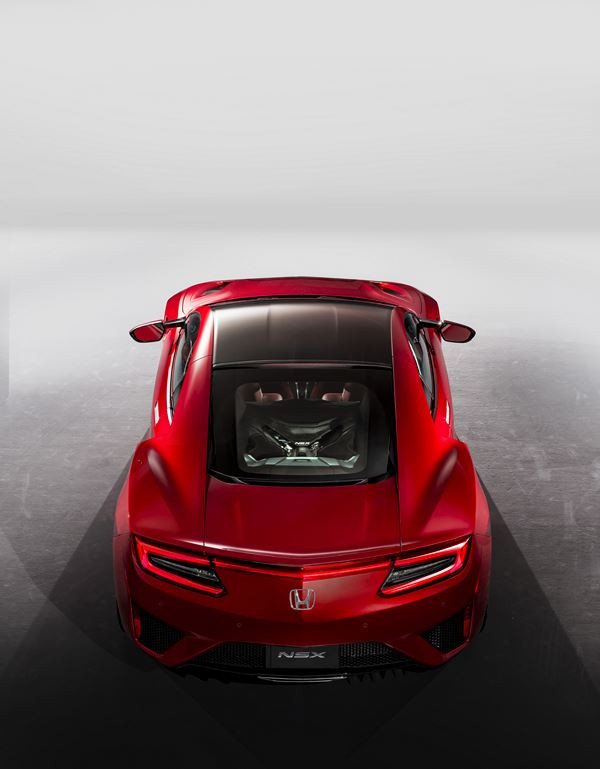 La supercar Honda NSX fait ses débuts sur la scène européenne