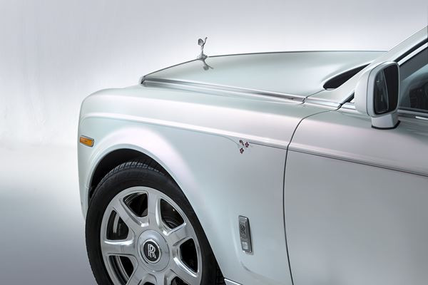 La Rolls-Royce Phantom Serenity repousse les limites du luxe automobile personnalisé