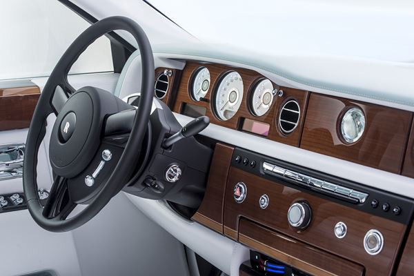 La Rolls-Royce Phantom Serenity repousse les limites du luxe automobile personnalisé