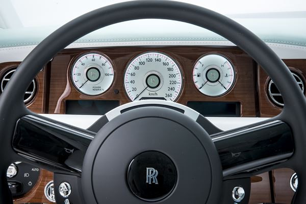 La Rolls-Royce Phantom Serenity repousse les limites du luxe automobile personnalisé