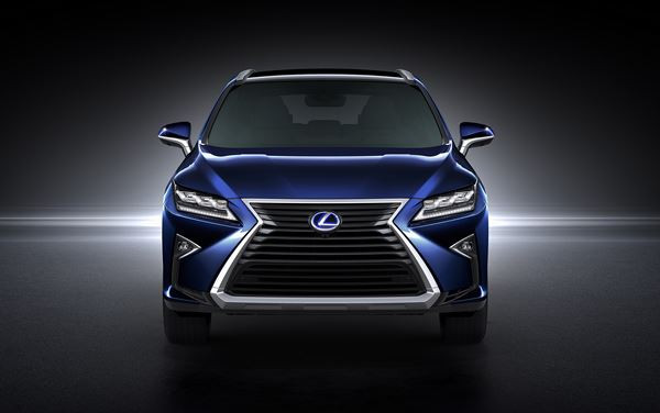 Le Lexus RX de quatrième génération adopte un style audacieux