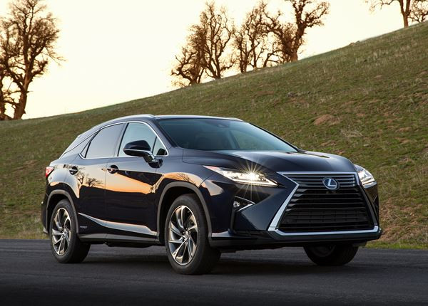Le Lexus RX de quatrième génération adopte un style audacieux