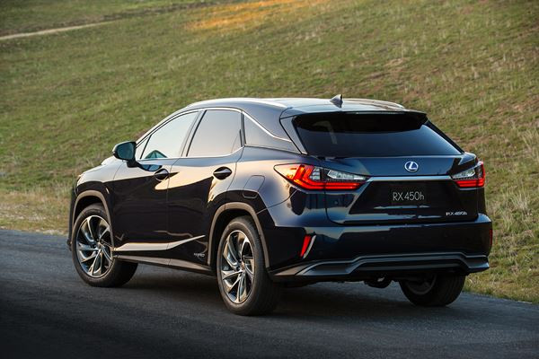 Le Lexus RX de quatrième génération adopte un style audacieux