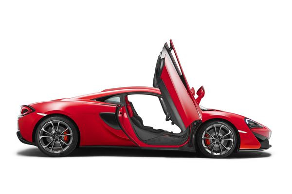 La McLaren 540C Coupé abat le zéro à 100 km/h en 3,5 secondes