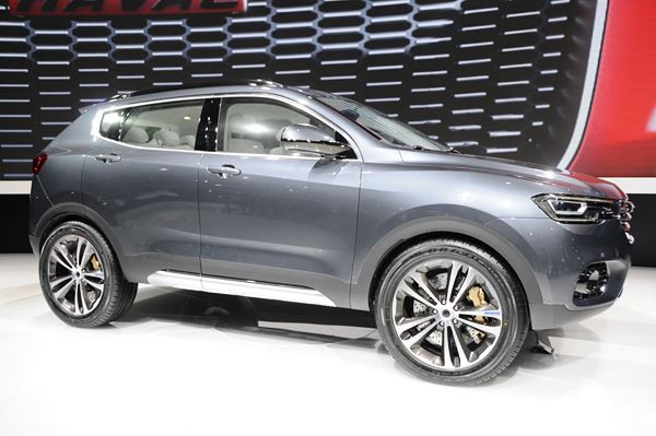 Le 16ème salon automobile de Shanghai ouvre ses portes au public
