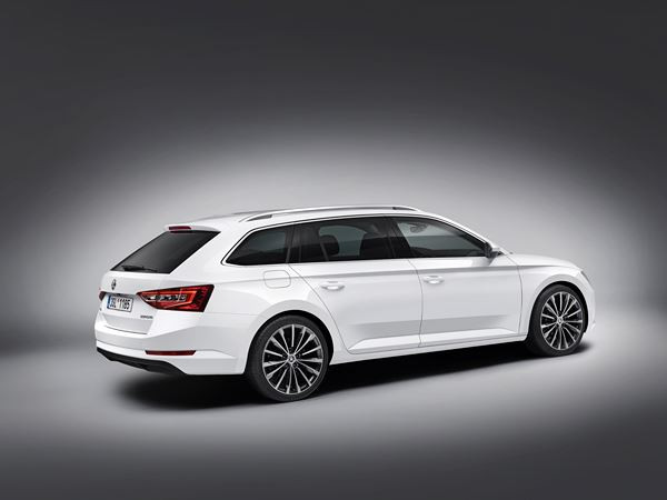 La nouvelle Skoda Superb Combi offre un vaste espace intérieur