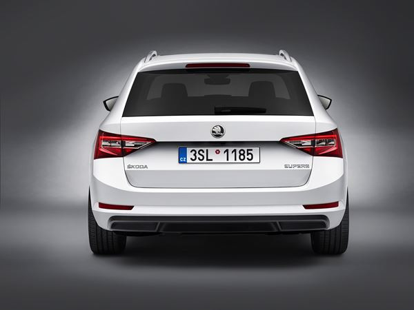 La nouvelle Skoda Superb Combi offre un vaste espace intérieur