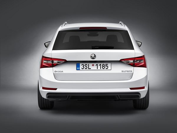 La nouvelle Skoda Superb Combi offre un vaste espace intérieur