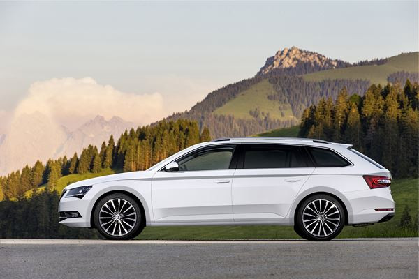 La nouvelle Skoda Superb Combi offre un vaste espace intérieur