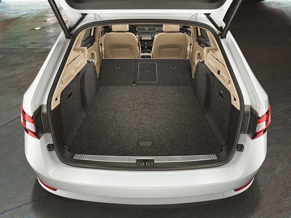 La nouvelle Skoda Superb Combi offre un vaste espace intérieur